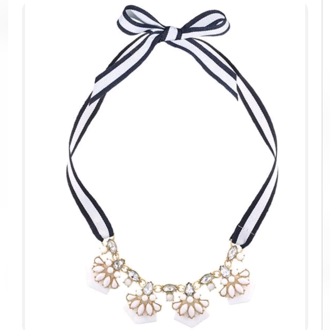 Avon 2018 Seaside Stripes Statement Necklace